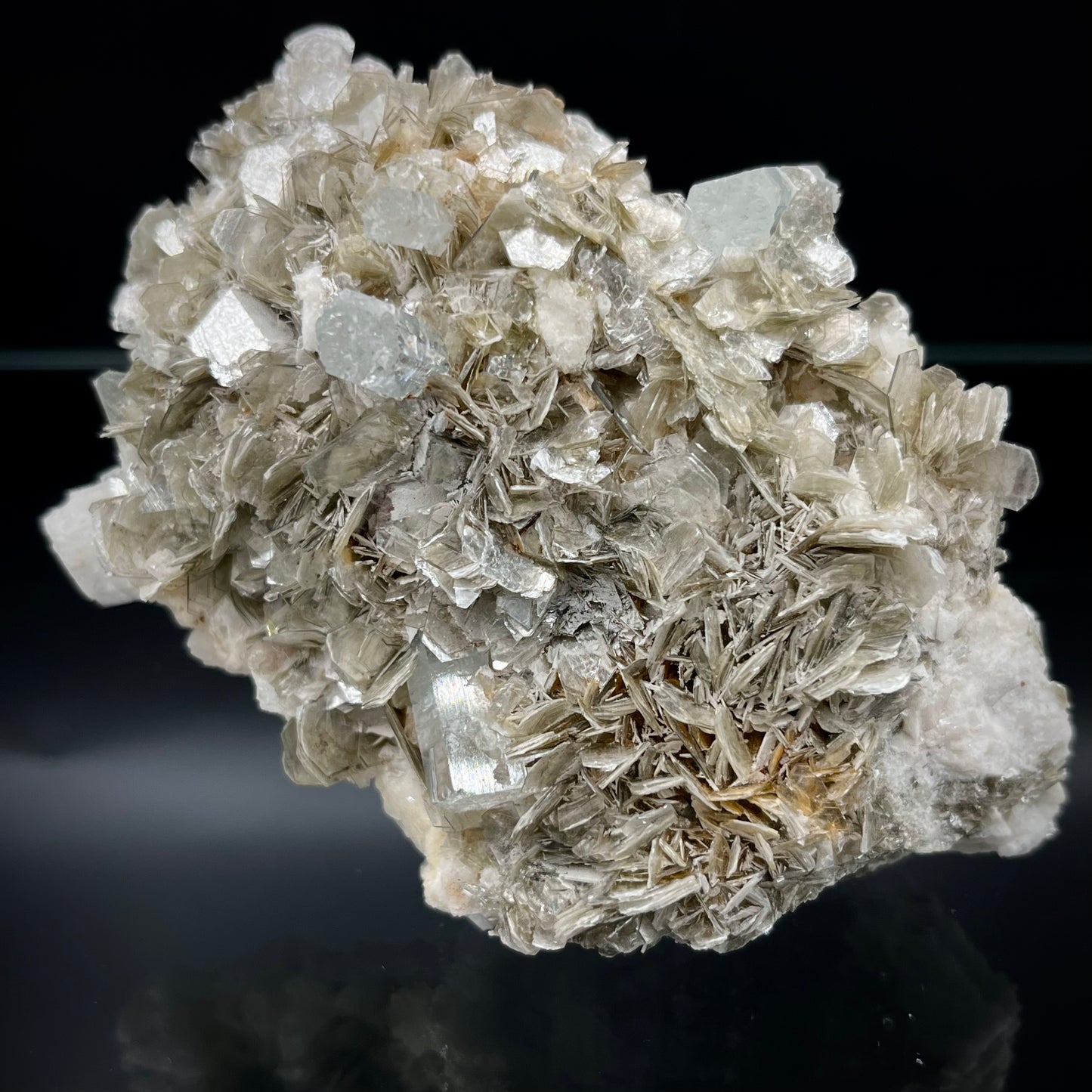 Aquamarine on Muscovite/Feldspar