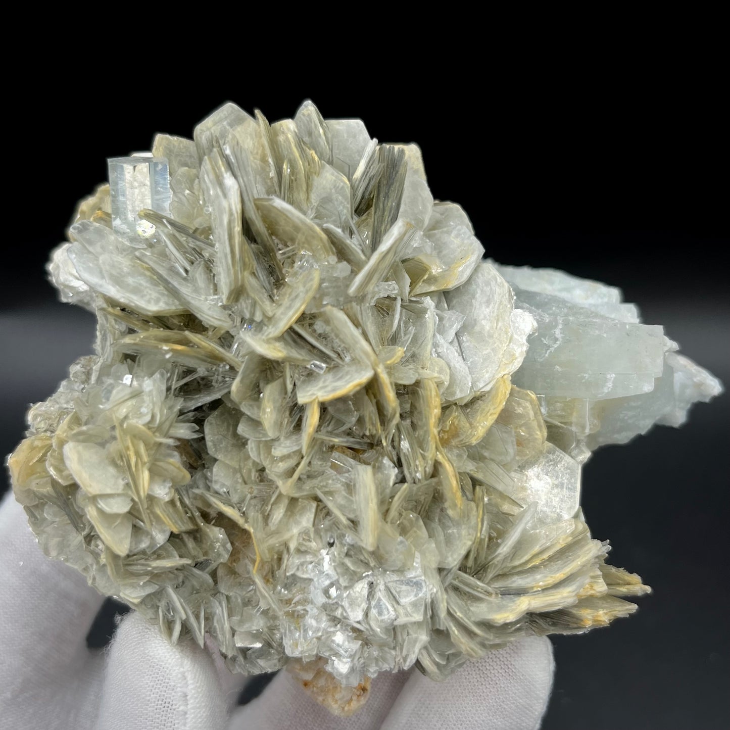 Aquamarine on Muscovite & Feldspar