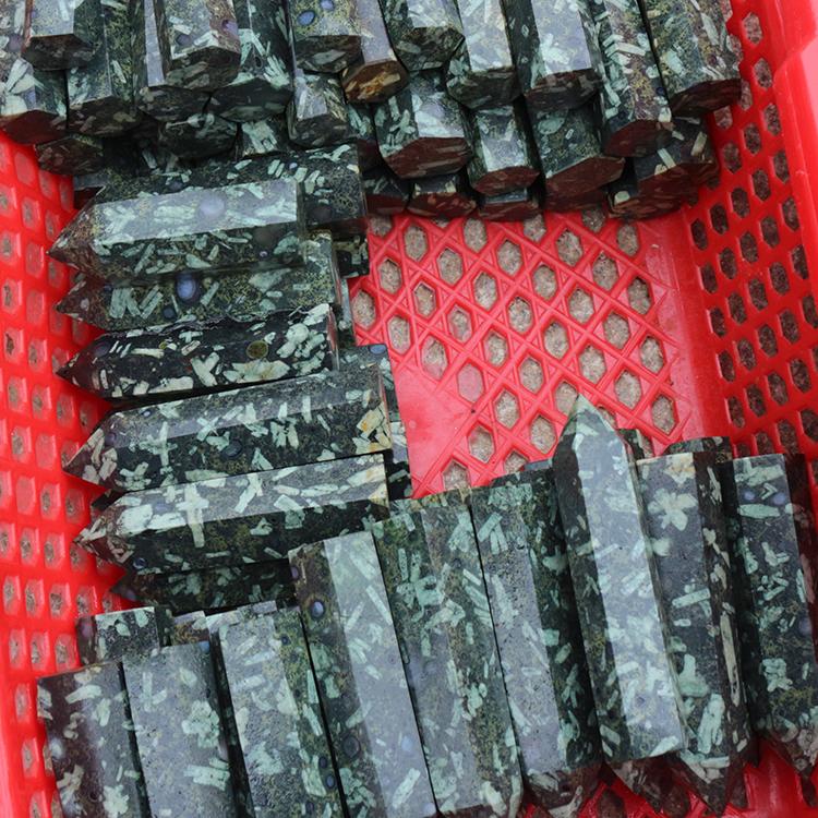 Bamboo Leaf Agate Towers