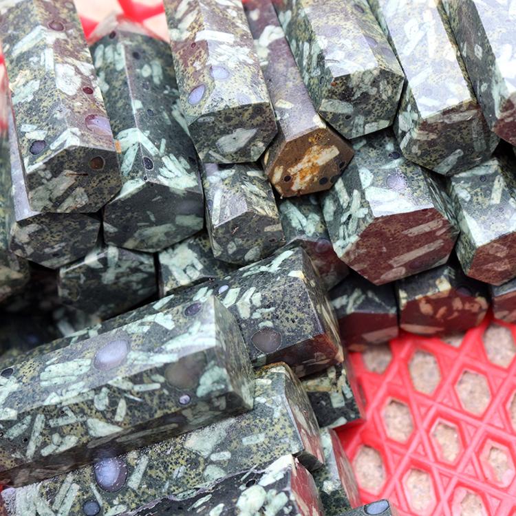 Bamboo Leaf Agate Towers